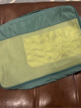 Target Green Packing Cube with Yellow Mesh Panel 2 piece